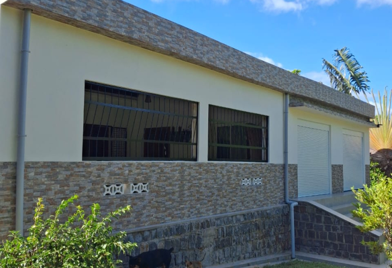  Une belle Villa à vendre à Ankorikahely pk12 sur la route de Ramena